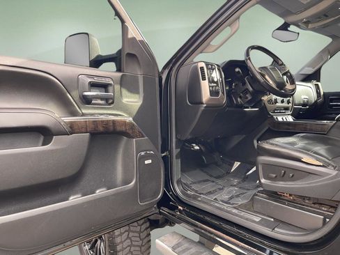 Used 2015 GMC Sierra 2500 Denali image 9