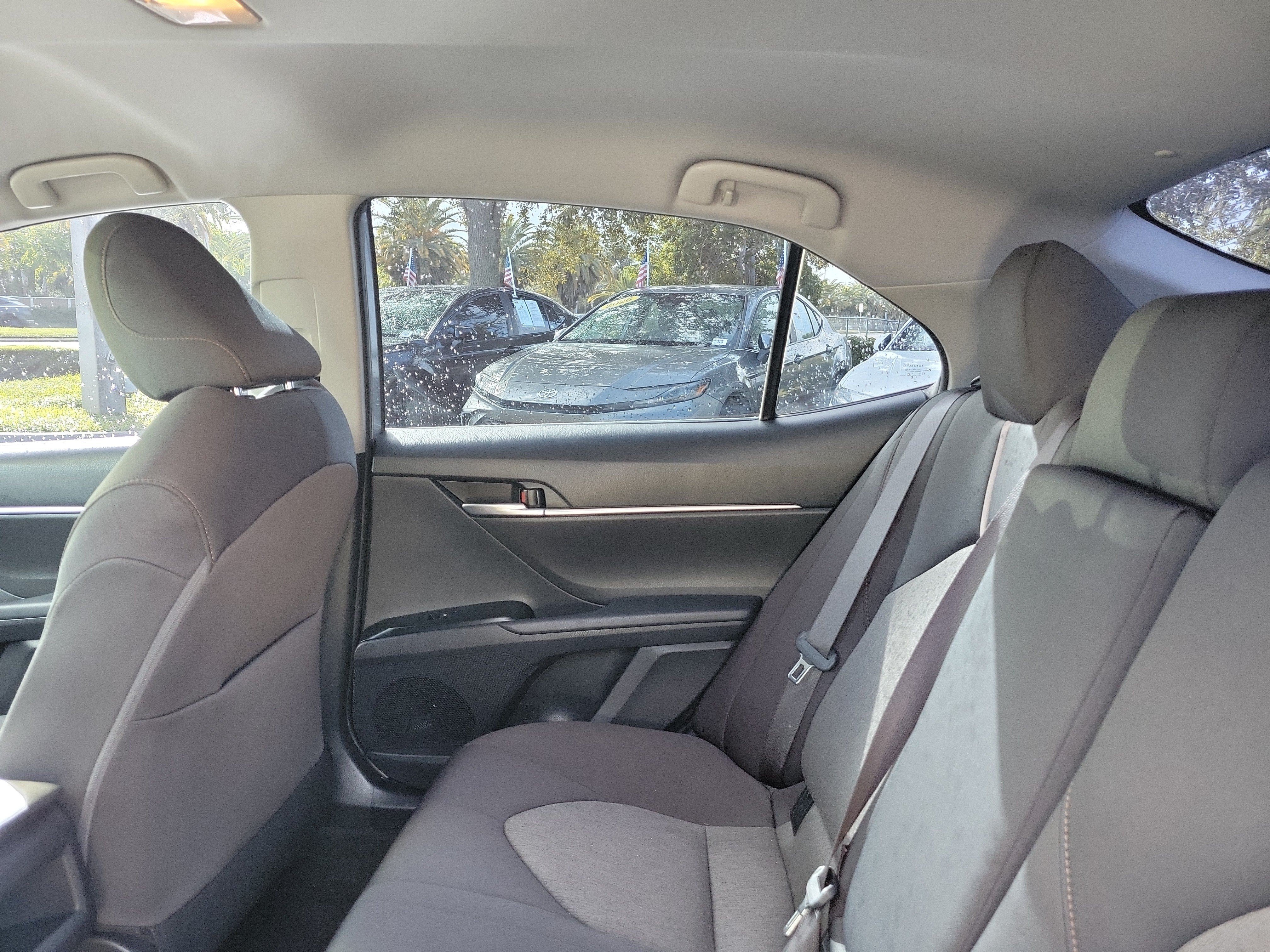 Used 2020 Toyota Camry LE FWD image 13