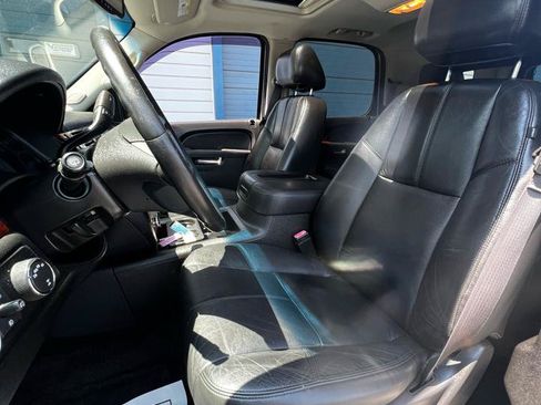 Used 2013 Chevrolet Tahoe LT w/ Luxury Package AWD/4WD image 23