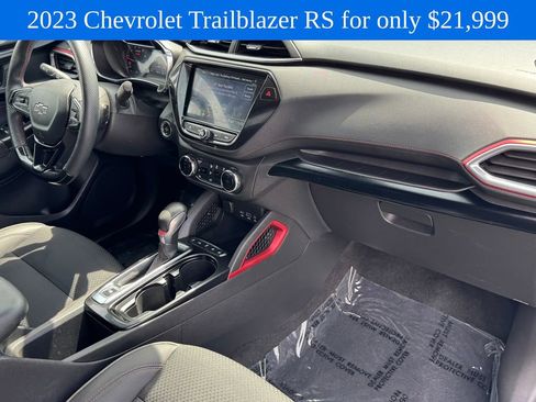 Used 2023 Chevrolet TrailBlazer RS w/ Convenience Package FWD image 8