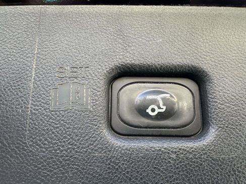 Used 2023 Lincoln Nautilus Reserve w/ Equipment Group 201A image 14