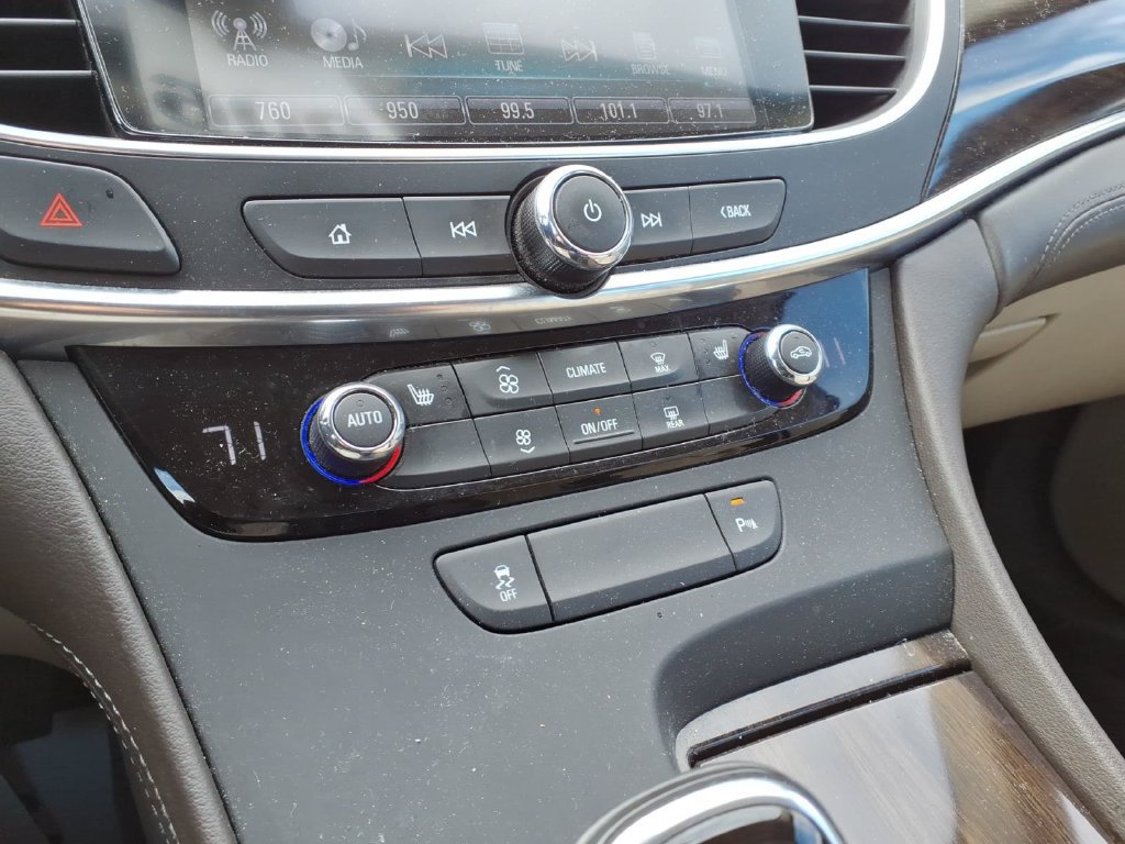 Certified 2018 Buick LaCrosse Essence FWD image 19