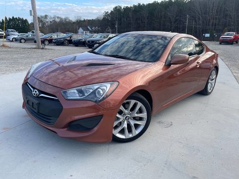 Used 2013 Hyundai Genesis 2.0T image 1