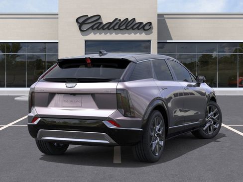 New 2026 Cadillac Optiq Luxury 1 image 28