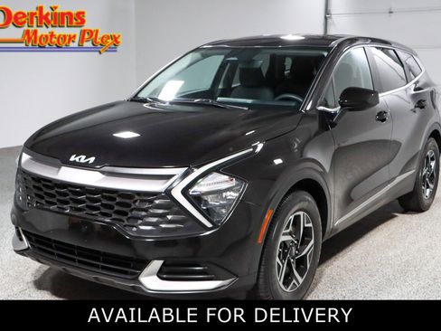 Used 2023 Kia Sportage LX FWD image 1