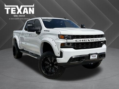 Used 2020 Chevrolet Silverado 1500 Custom w/ Custom Max Trailering Package AWD/4WD image 1