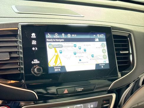 Used 2021 Honda Pilot Touring image 16