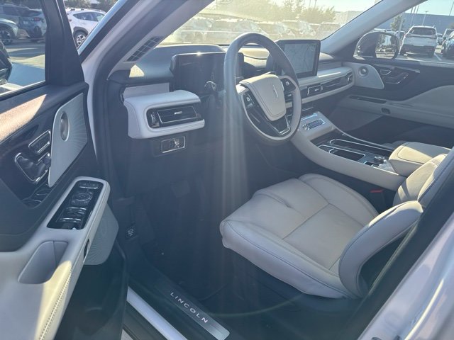Used 2025 Lincoln Aviator Reserve w/ Equipment Group 201A AWD/4WD image 9
