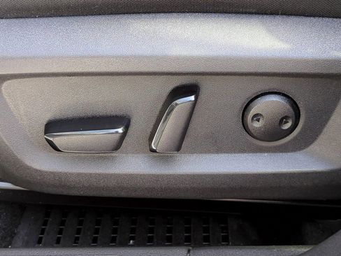 Certified 2023 Nissan Rogue SV image 18