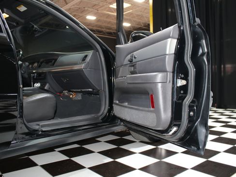 Used 2004 Mercury Marauder RWD image 30