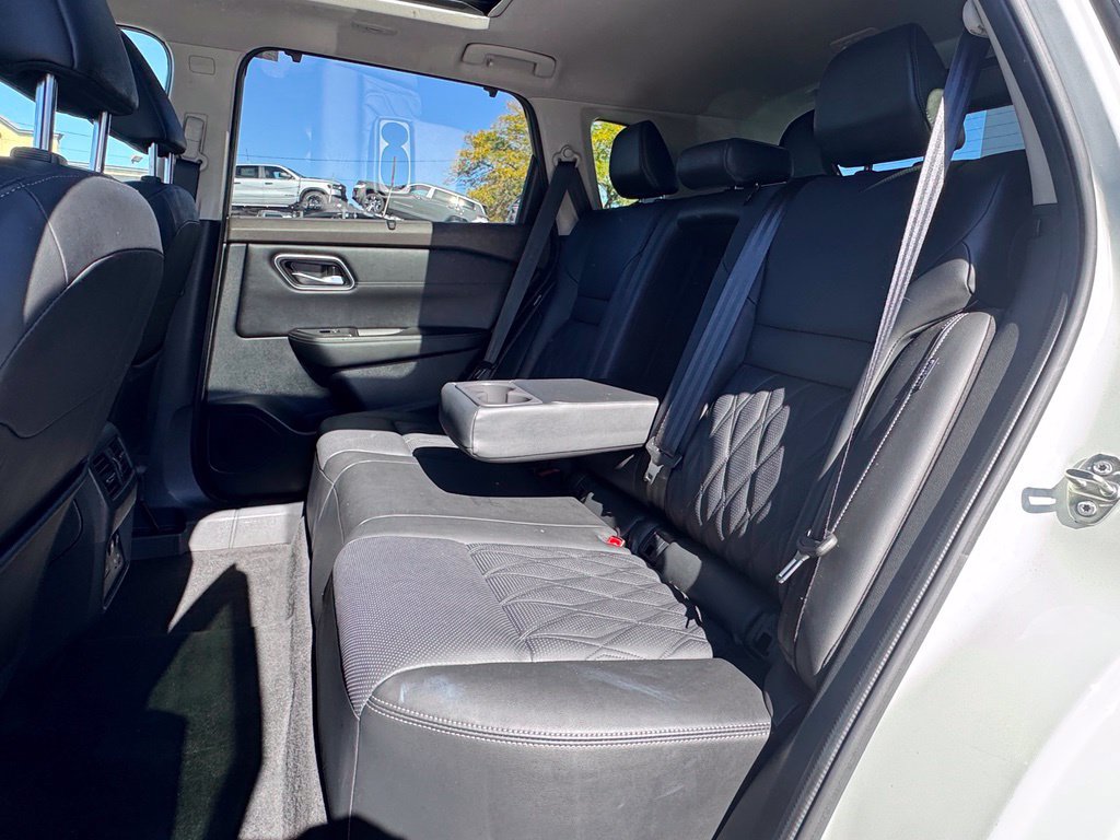 Used 2023 Nissan Rogue Platinum w/ Platinum Premium Package AWD/4WD image 16