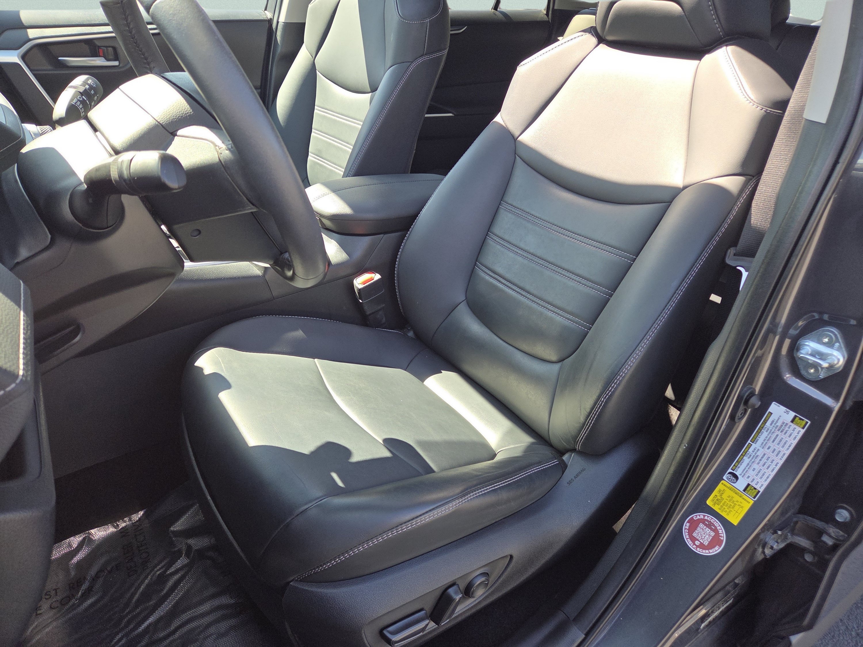Used 2024 Toyota RAV4 XLE Premium AWD/4WD image 6