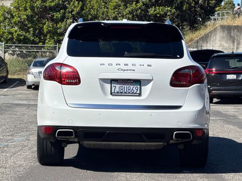 Used 2014 Porsche Cayenne AWD/4WD image 6