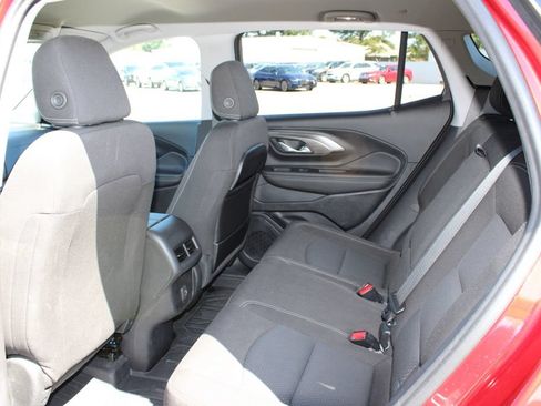 Used 2023 GMC Terrain SLE w/ Driver Convenience Package FWD image 10