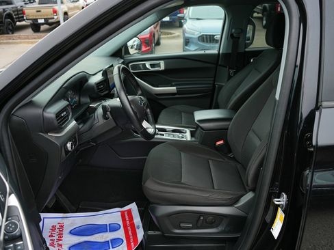 Used 2023 Ford Explorer XLT image 20