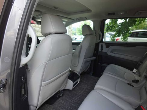 Used 2023 Honda Odyssey EX-L image 26