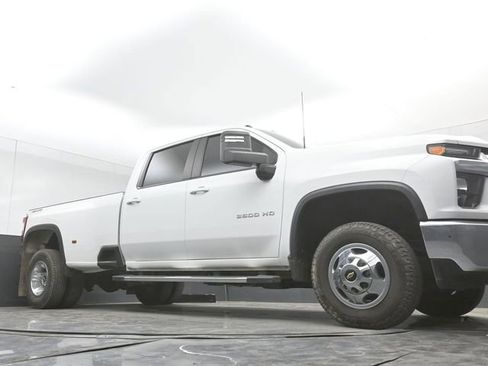 Used 2023 Chevrolet Silverado 3500 LT AWD/4WD image 37