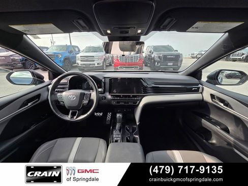 Used 2025 Toyota Camry SE FWD image 25