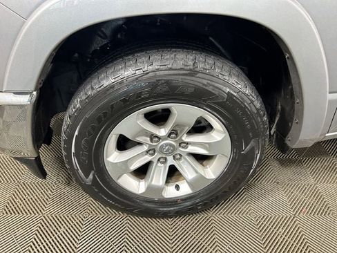 Used 2022 RAM 1500 Laramie AWD/4WD image 11