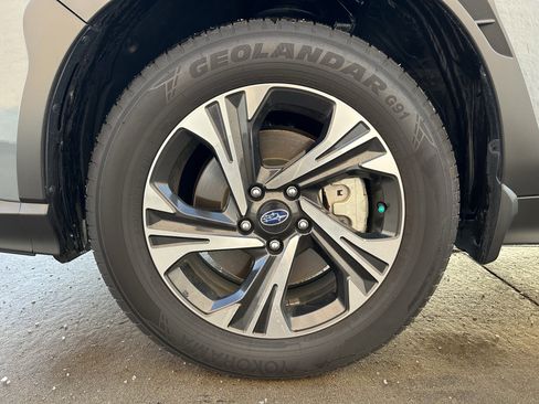 Used 2024 Subaru Crosstrek 2.0i Premium w/ Popular Package #4 image 11