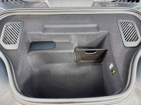 Used 2024 Porsche Macan 4 Electric image 31