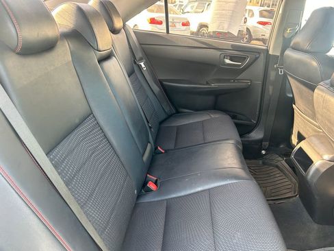 Used 2015 Toyota Camry image 30