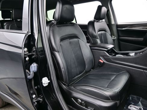 Used 2023 Jeep Grand Cherokee L Limited AWD/4WD image 14