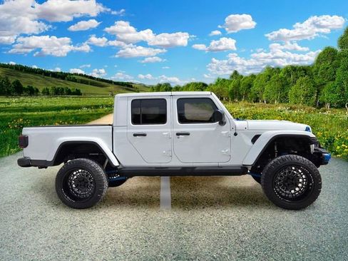Certified 2020 Jeep Gladiator Rubicon AWD/4WD image 7