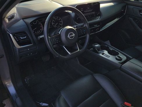 Used 2023 Nissan Rogue SL w/ SL Premium Package image 25