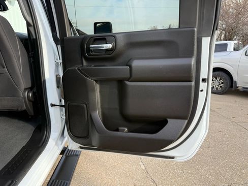 Used 2024 Chevrolet Silverado 2500 Custom w/ Custom Value Package image 11