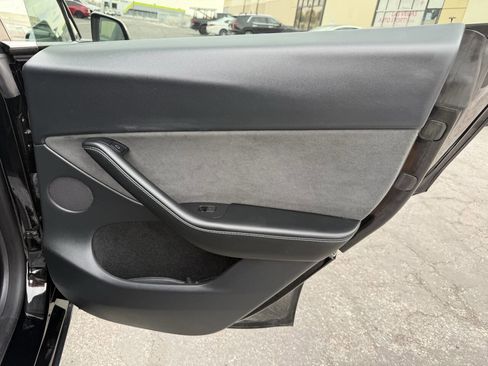 Used 2023 Tesla Model Y Long Range image 26