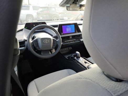 New 2026 Toyota Prius LE image 10