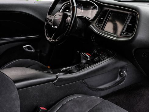 Used 2015 Dodge Challenger R/T Scat Pack w/ Scat Pack Appearance Package image 26