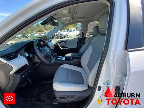 Certified 2025 Toyota RAV4 Limited w/ Advanced Technology Package AWD/4WD image 31