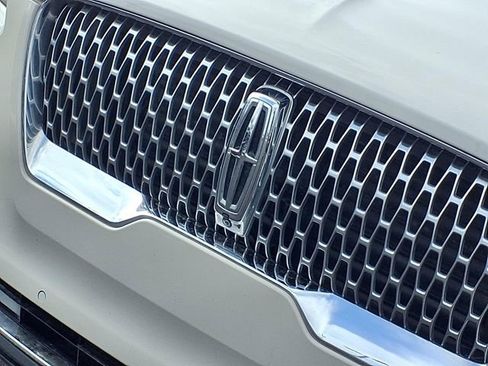 Used 2023 Lincoln Aviator Reserve w/ Equipment Group 201A image 13