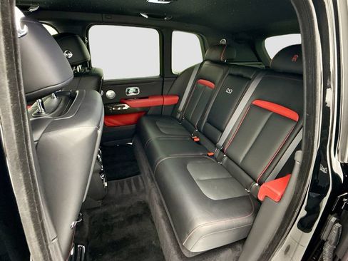 Certified 2022 Rolls-Royce Cullinan Black Badge w/ Dark Exterior Package AWD/4WD image 20