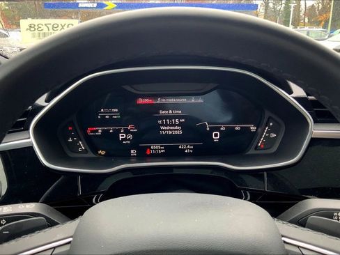 Certified 2024 Audi Q3 2.0T Premium Plus image 26