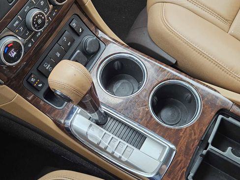 Used 2016 Buick Enclave Premium image 19