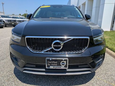 Certified 2022 Volvo XC40 T4 Momentum FWD image 9
