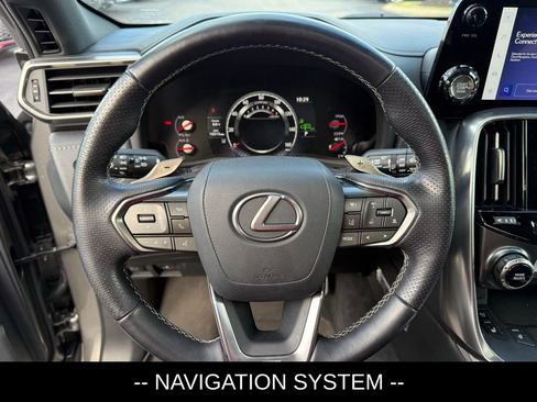 Used 2022 Lexus LX 600 F Sport image 8