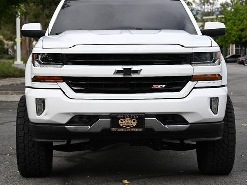 Used 2018 Chevrolet Silverado 1500 LT w/ All Star Edition AWD/4WD image 9