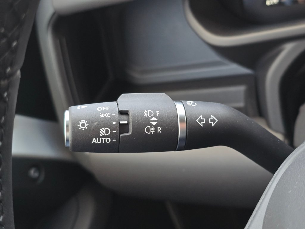 New 2026 Land Rover Defender 110 X-Dynamic SE AWD/4WD image 27