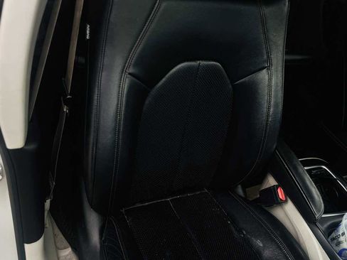 Used 2017 Chrysler Pacifica Touring-L Plus w/ Advanced Safetytec Group FWD image 13