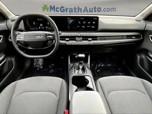 Used 2025 Kia K4 FWD image 10