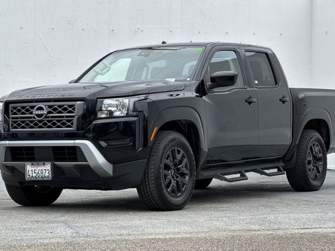 Certified 2023 Nissan Frontier SV image 8