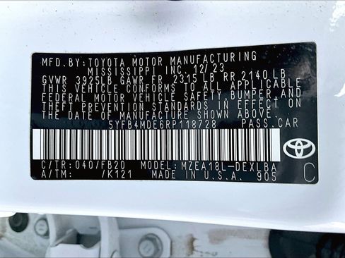 Used 2024 Toyota Corolla LE image 29