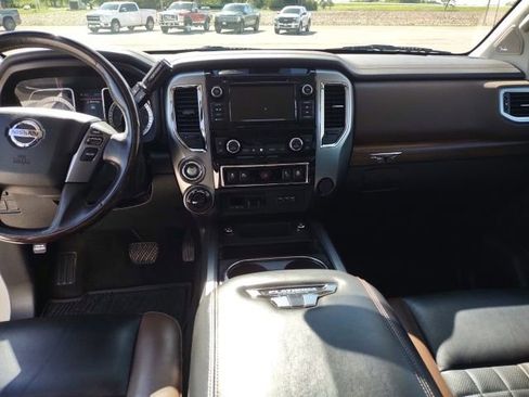 Used 2019 Nissan Titan Platinum Reserve w/ Platinum Utility Package AWD/4WD image 15