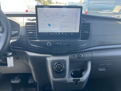 Used 2022 Ford E-Transit 148 High Roof Extended image 18