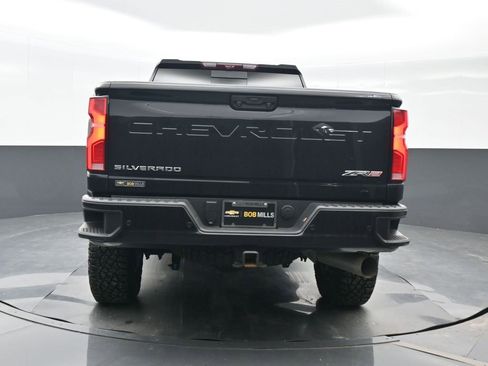 Used 2024 Chevrolet Silverado 2500 ZR2 image 5