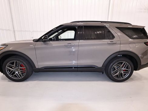 New 2027 Ford Explorer ST-Line w/ Premium Package AWD/4WD image 6